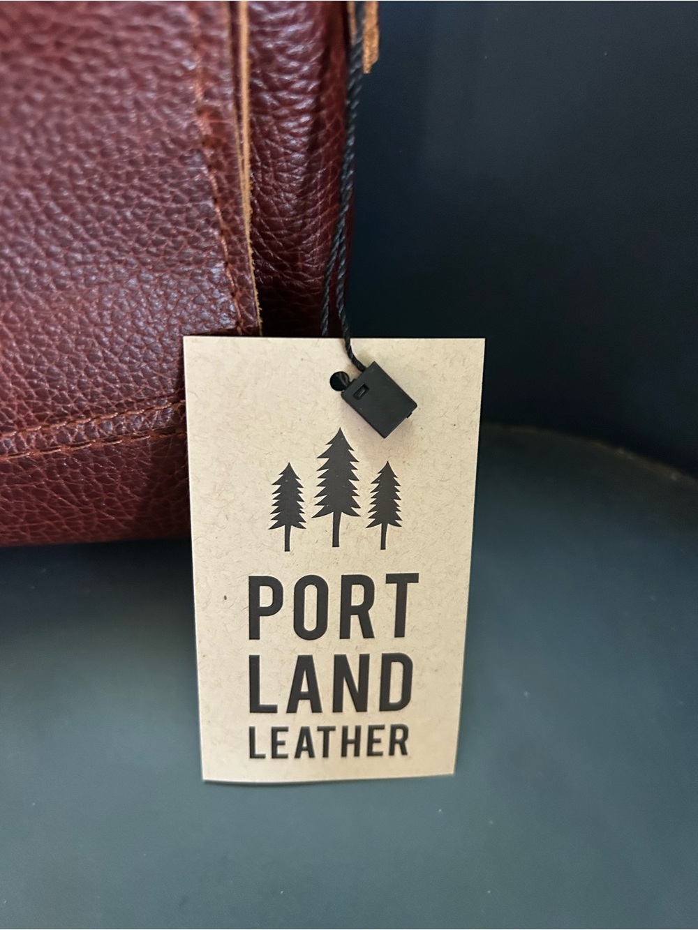 Portland Leather Messenger Bag in Burgundy Brown - Picture 2 of 7